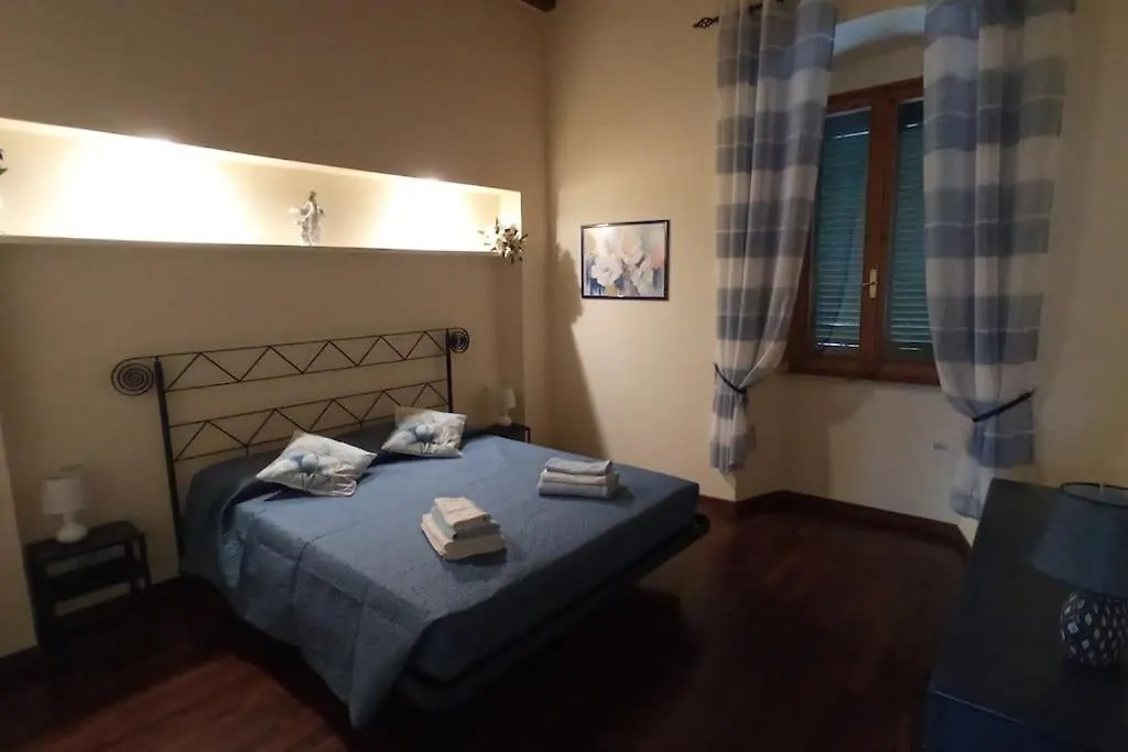 Casa In Piazza A Due Passi Dagli Imbarchi E Dal Centro Storico Apartamento Livorno